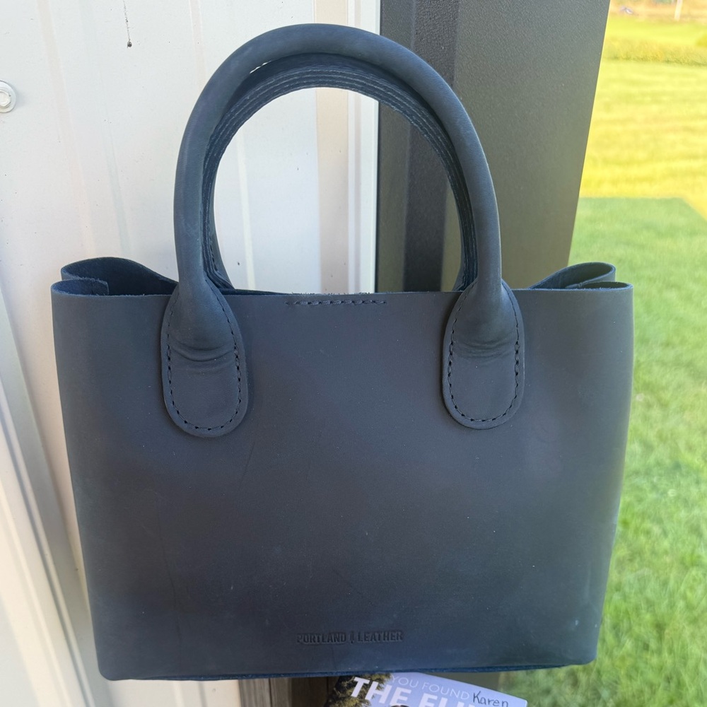 SOLD ~ Portland Leather Deep Water Raindrop BNNU